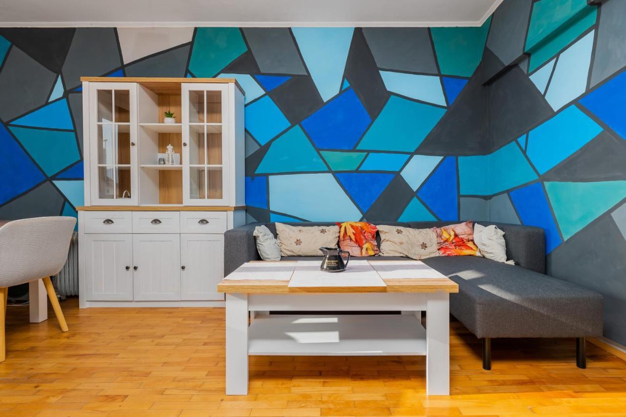 The Blue Art Spot In Prime Center By Flat Mаnager Sofía