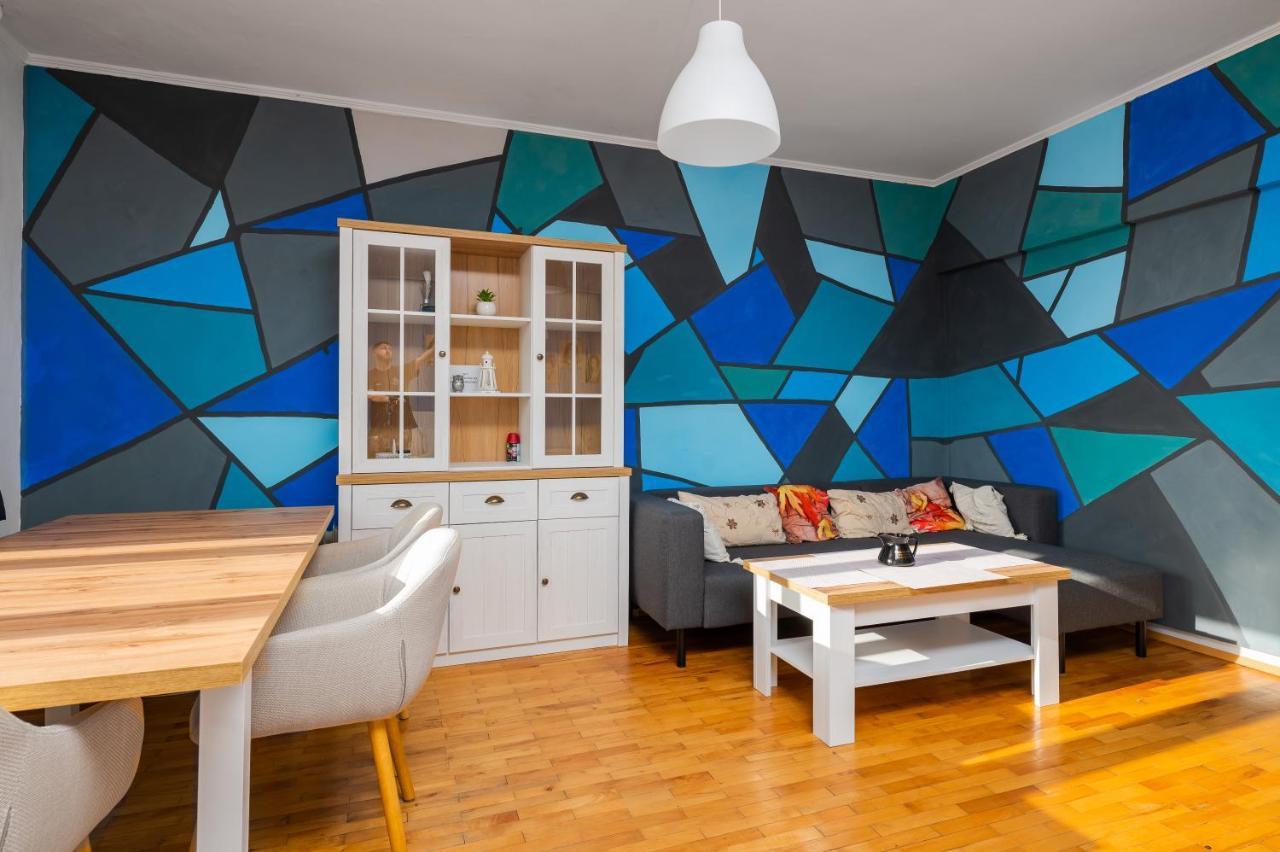 The Blue Art Spot In Prime Center By Flat Mаnager